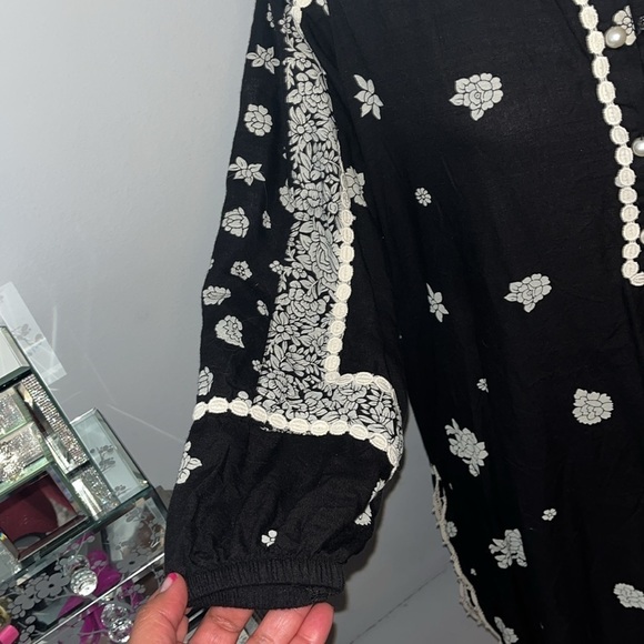 Sana Safinaz slub cotton dress w/ pearl buttons & lace accents - Picture 3 of 8